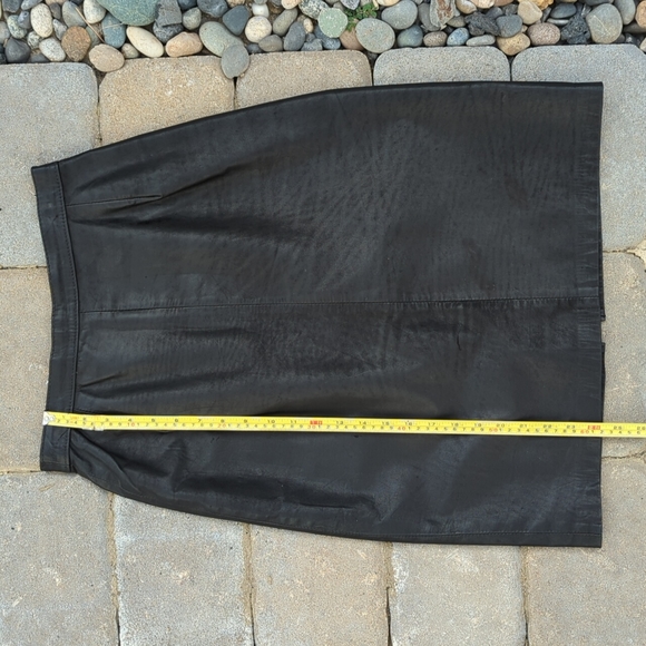 VNTG Leather Skirt - Picture 2 of 16